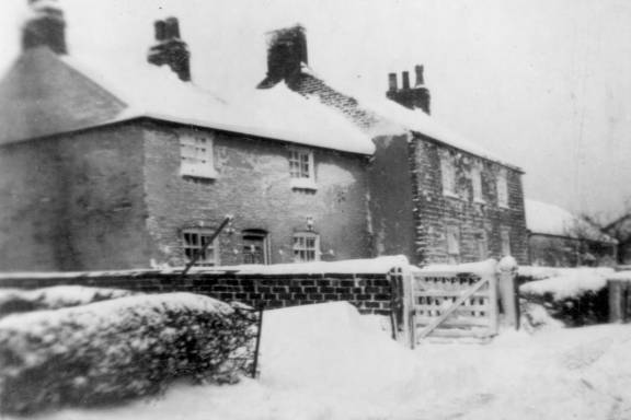 Greystones and Ducks Farm House Kirby Misperton covered in snow in 1947